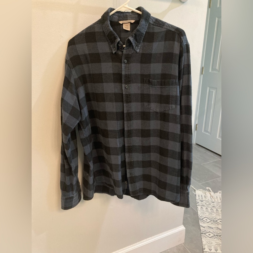 Field and Stream black and blue plaid button up size large